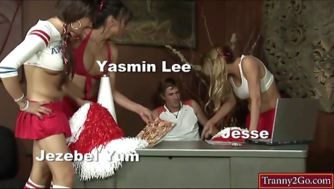 Sexy black girl gets her pussy eaten